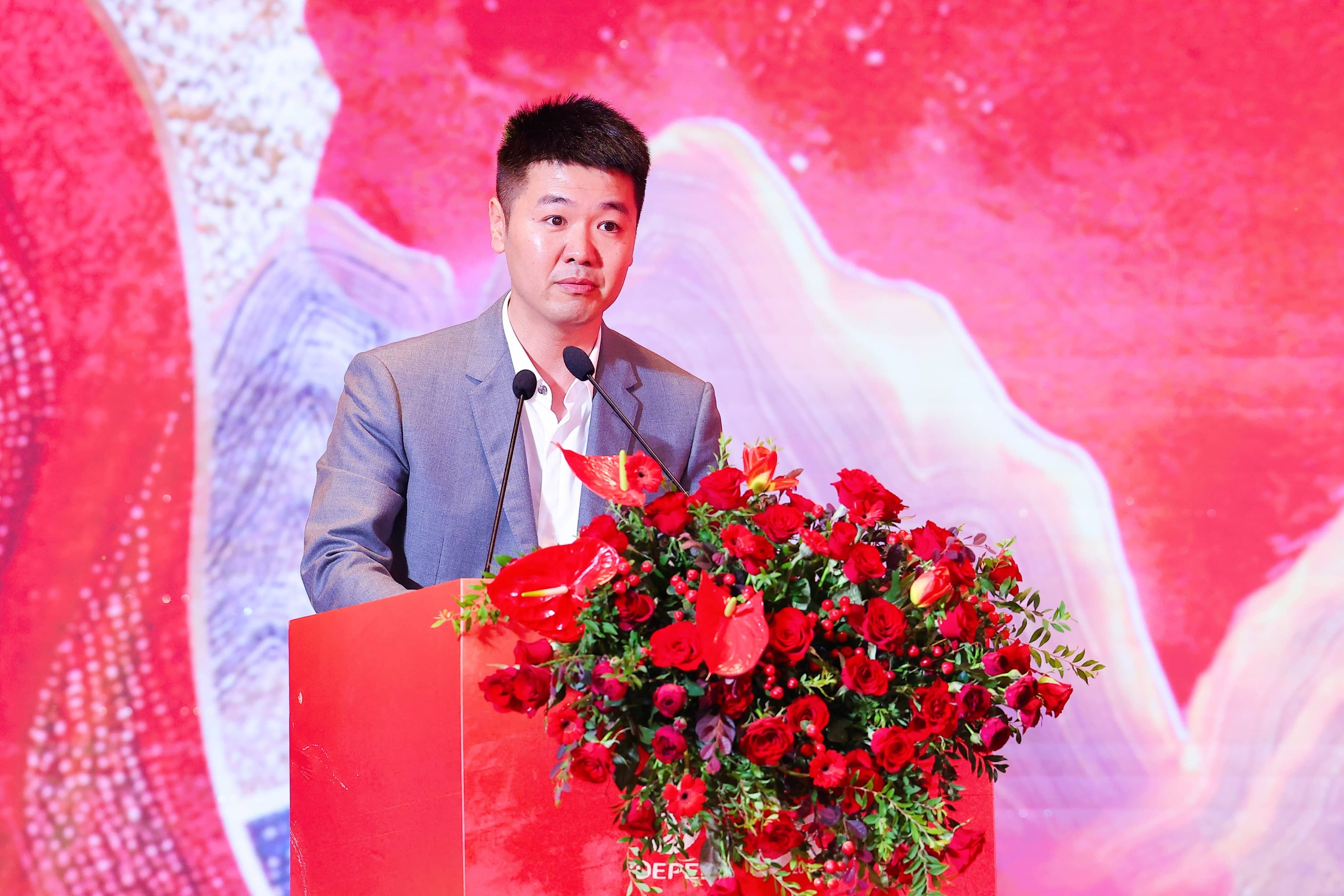 潘总(1).JPG